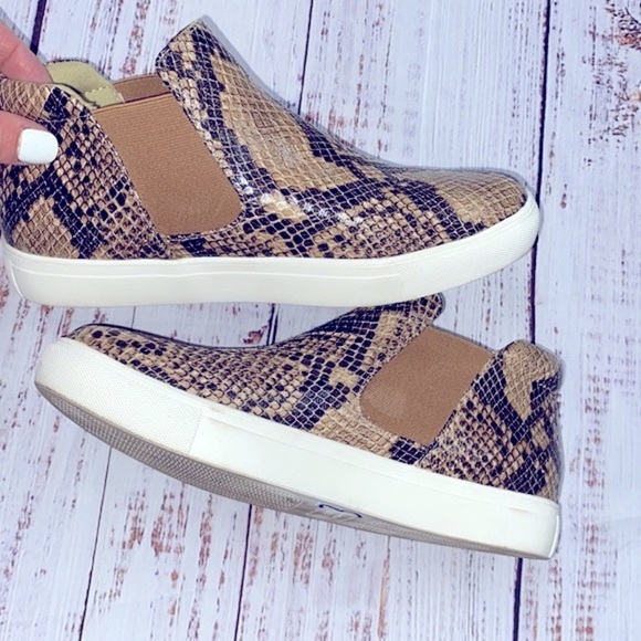 Coconuts by Matisse Harlan python snakeskin print slip on shoes size 7 1/2 - Picture 2 of 9